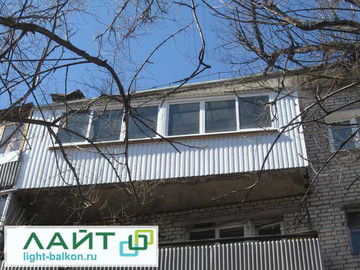 Отделка балкона профлистом